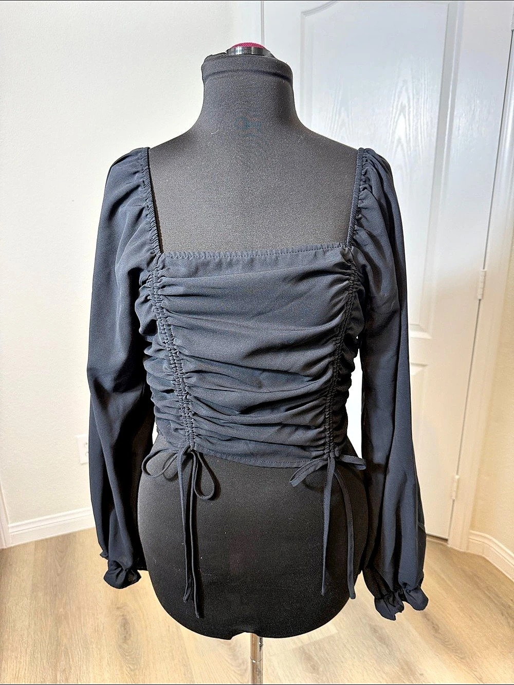 Ruched Long Sleeve Blouse in Black Size Medium